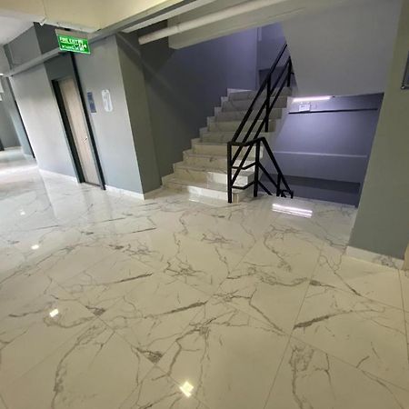 Prinn Hotel Районг Экстерьер фото
