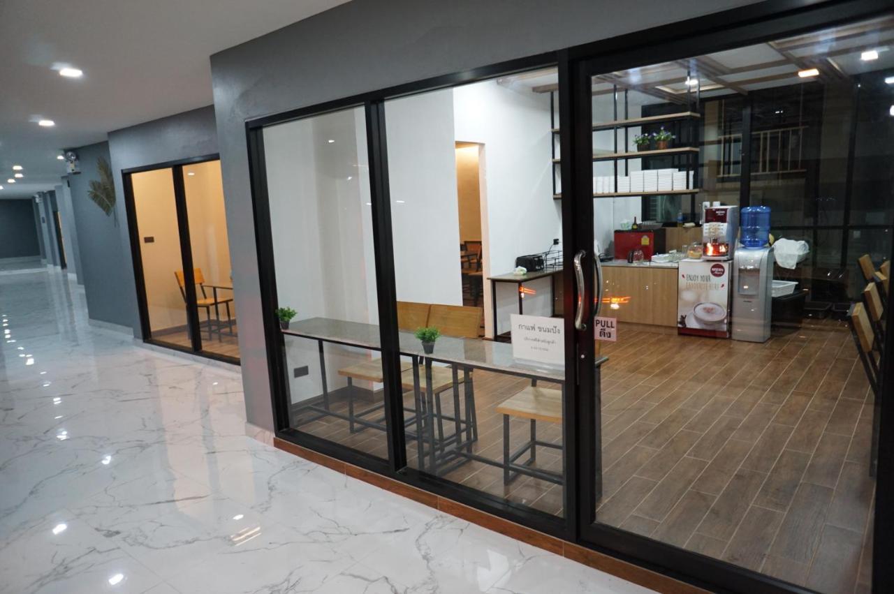 Prinn Hotel Районг Экстерьер фото