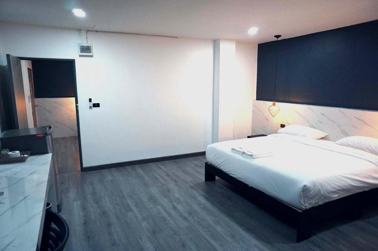 Prinn Hotel Районг Экстерьер фото