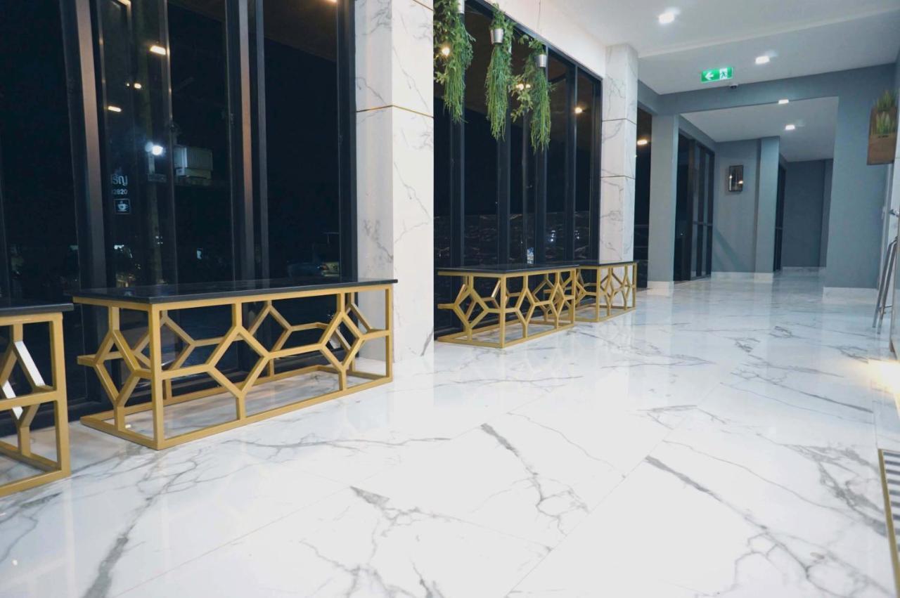 Prinn Hotel Районг Экстерьер фото
