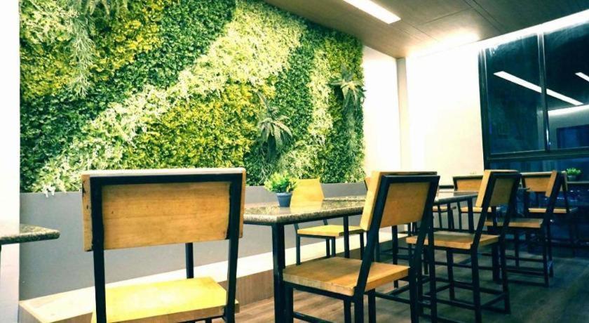 Prinn Hotel Районг Экстерьер фото