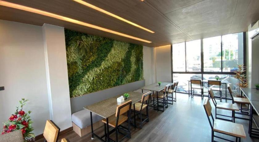 Prinn Hotel Районг Экстерьер фото